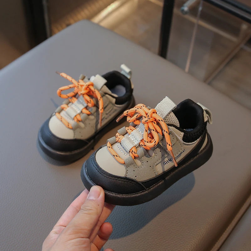 Baby Kids walking shoes 2025 Spring New girls' fashionable casual shoes  board shoes soft sole anti slip breathable sports shoes