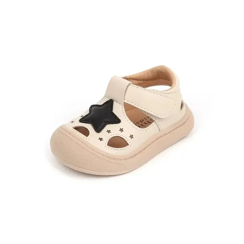 Baby Beach Shoes Non-slip Soft Sole 2025 Summer New Kids Walking Shoes Hollowed-out Breathable Baby Flat Shoes Cute Stars Sweet