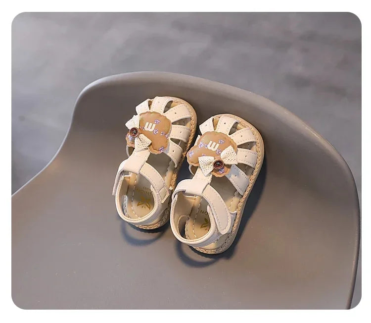 Baby Walking Shoes with Cute Bears Kids Sandals Non-slip T-strap 2025 Summer New Baby Girls Beach Shoes Soft Sole Size 16-20