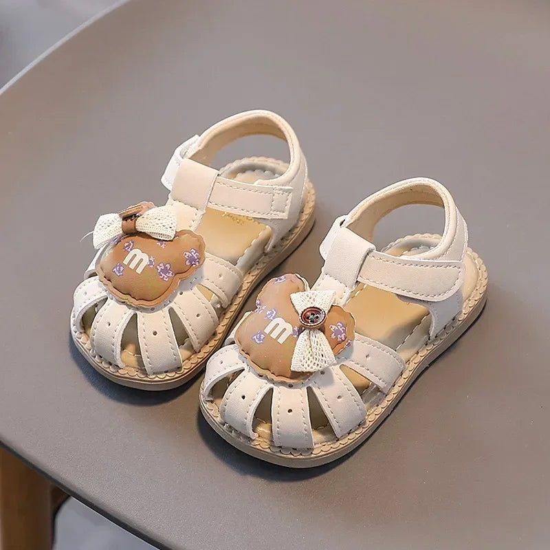 Baby Walking Shoes with Cute Bears Kids Sandals Non-slip T-strap 2025 Summer New Baby Girls Beach Shoes Soft Sole Size 16-20