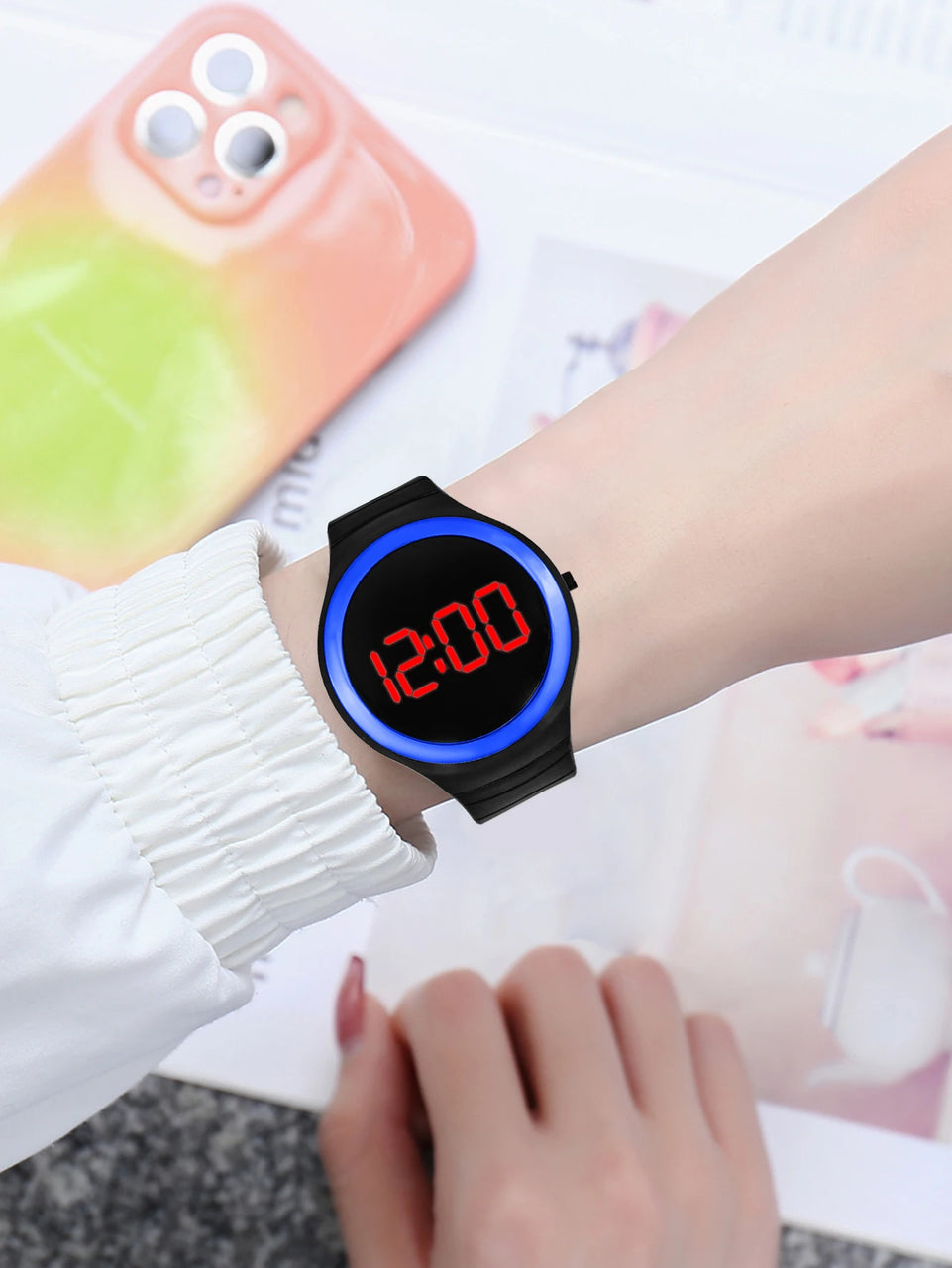 New Boys and Girls Sports Electronic Watch for Students Simple and Casual Round Watch Suitable for Daily Life