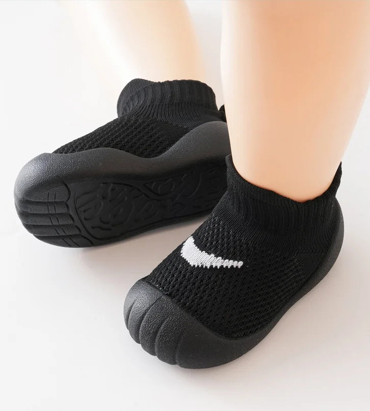 Baby Walking Shoes Spring and Autumn Anti Slip Soft Soled Shoes Indoor Pre Step Baby and Toddler Shoes