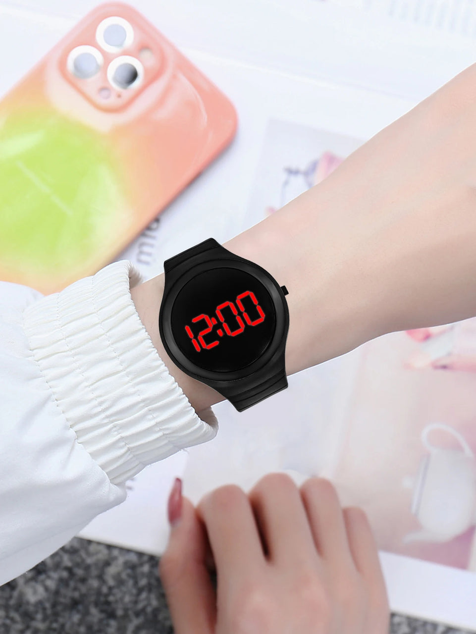 New Boys and Girls Sports Electronic Watch for Students Simple and Casual Round Watch Suitable for Daily Life
