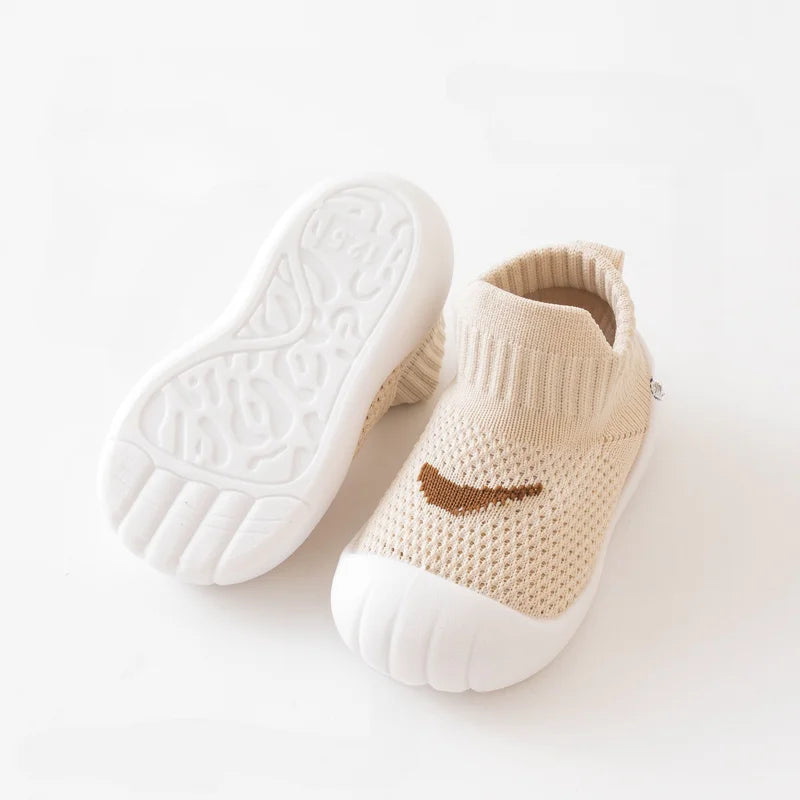 Baby Walking Shoes Spring and Autumn Anti Slip Soft Soled Shoes Indoor Pre Step Baby and Toddler Shoes